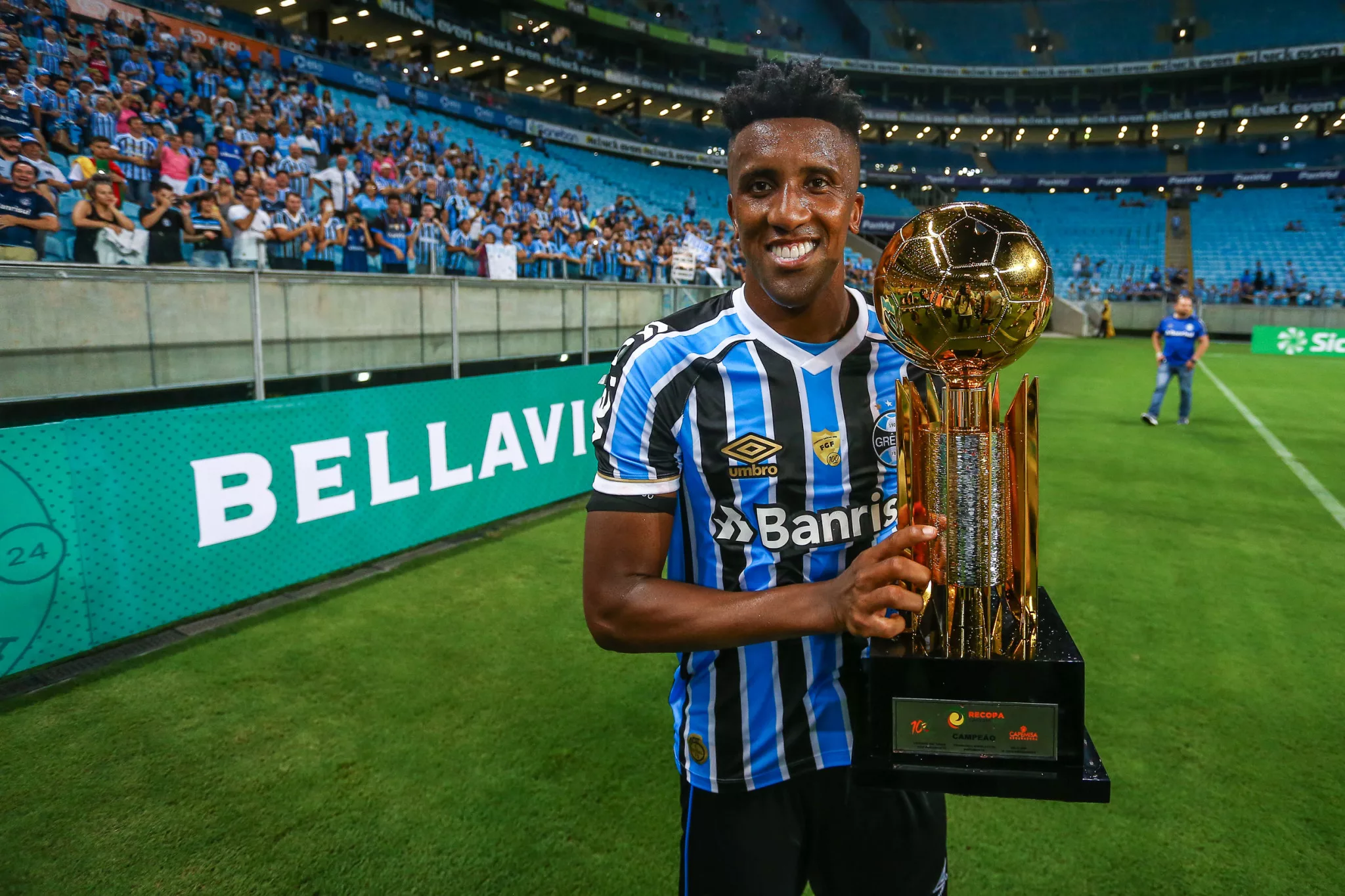 Torcedores do Grêmio lembram de Cortez após derrota do Botafogo para o Pachuca Cortez pelo Grêmio