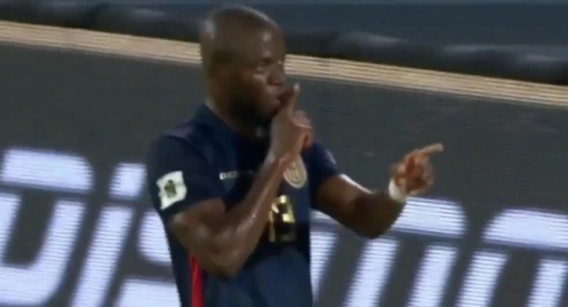 Enner Valencia pelo Inter