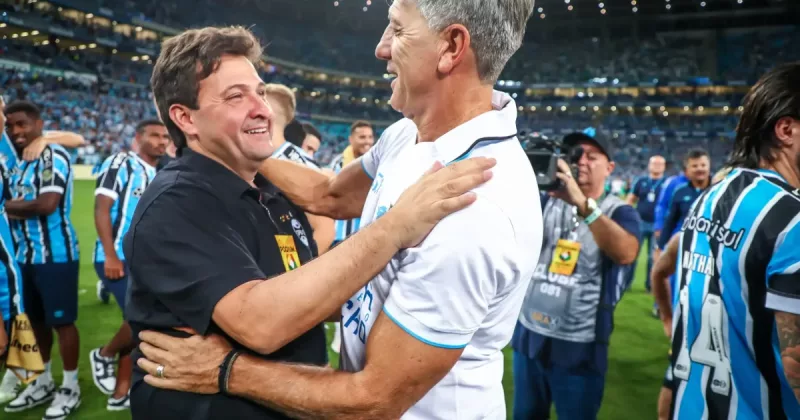 Alberto Guerra e Renato Gaúcho comemorando vitória do Grêmio