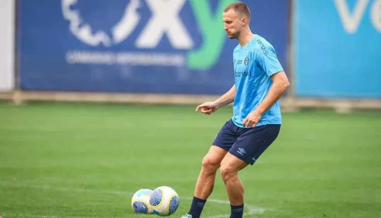 Rodrigo Ely zagueiro do Grêmio