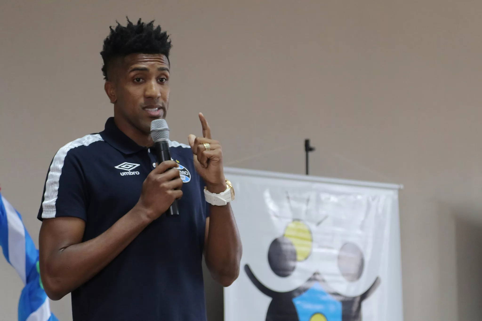 Após pedir oportunidade no Grêmio, Cortez acerta para trabalhar na base de clube brasileiro Grêmio