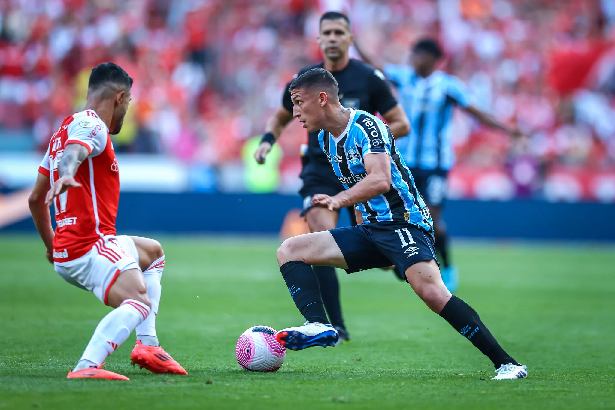 Mais informações sobre o árbitro do Gre-Nal deste sábado e o horário do jogo da volta Inter Grêmio Gre-Nal Gauchão 2025