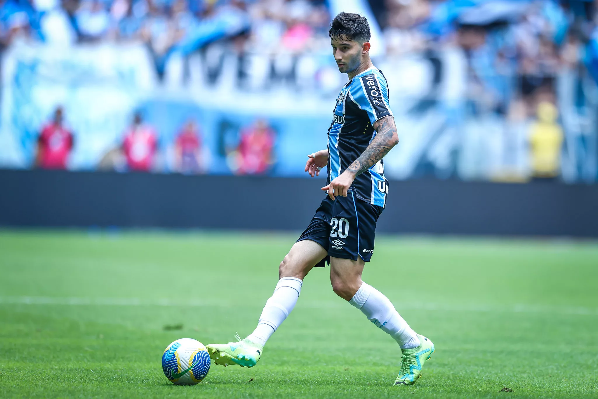 Villasanti pelo Grêmio