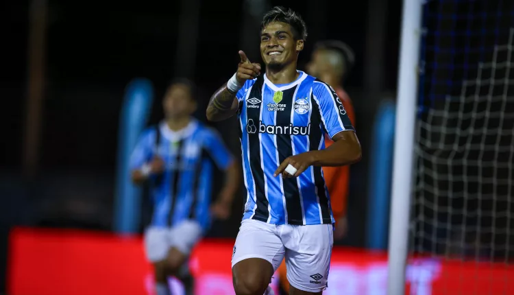 Arezo pelo Grêmio