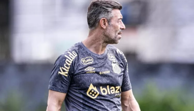 Pedro Caixinha pelo Santos