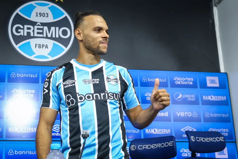 Viagem de Braithwaite, futuro de Cristaldo e elogios para Maicon: dirigente do Grêmio atualiza temas Grêmio de Braithwaite