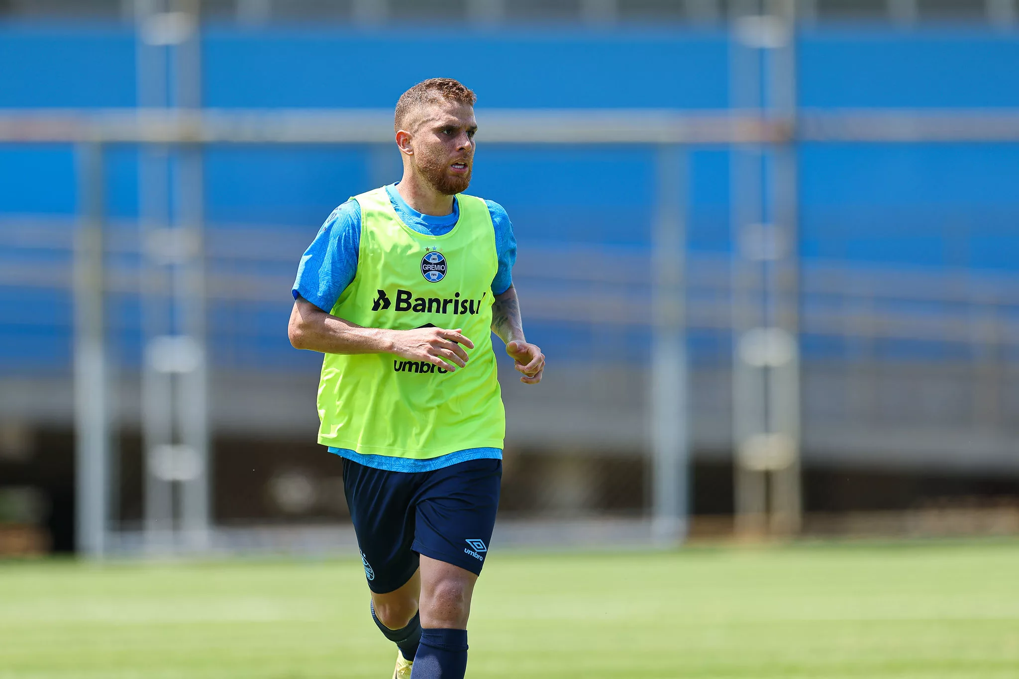 Grêmio treina em dois turnos neste domingo e faz atualização sobre situação de Cuéllar Grêmio de Cuéllar