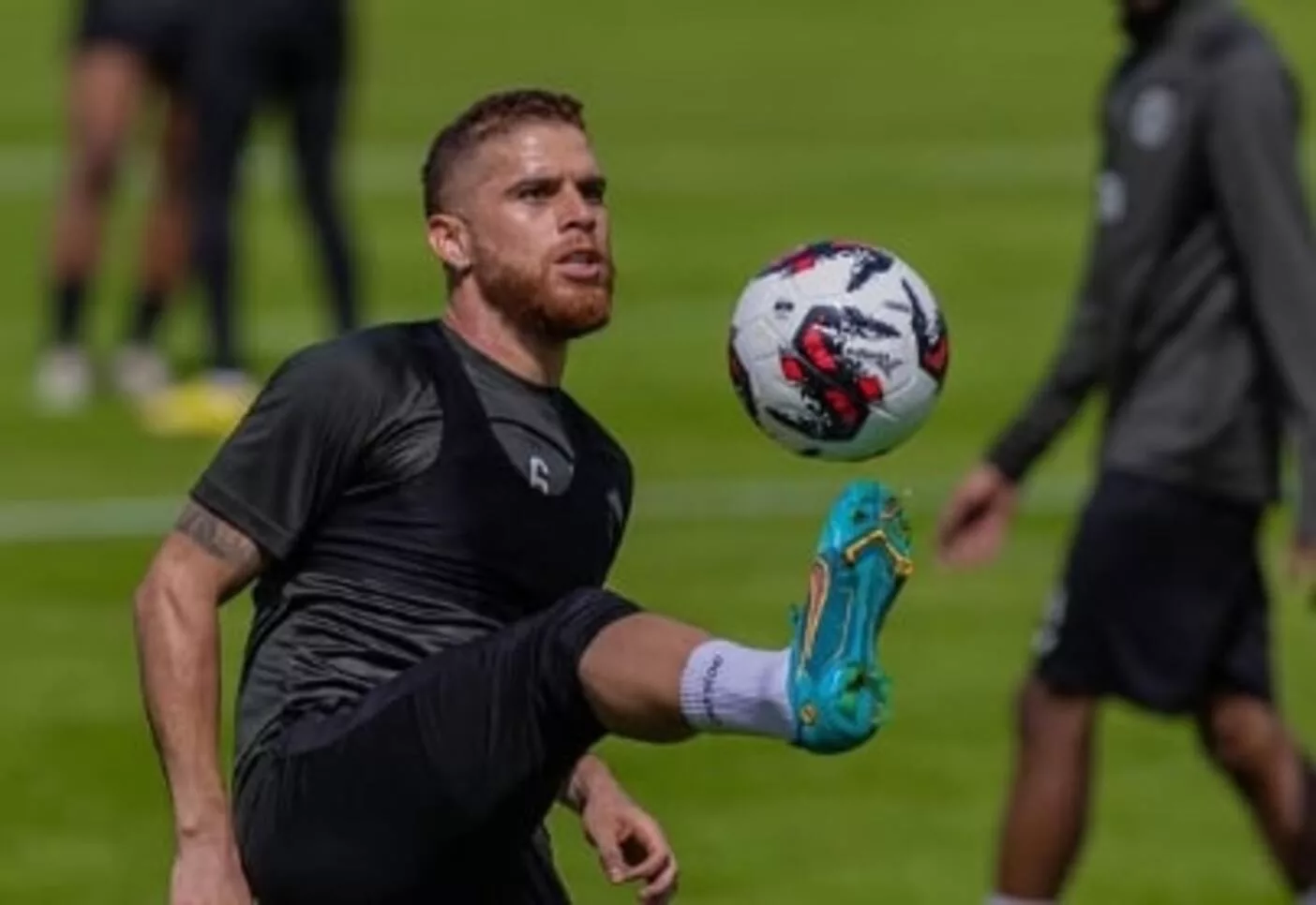 Conversa com Quinteros, sonho e faixa salarial: os bastidores da contratação de Cuéllar Cuéllar pelo Grêmio