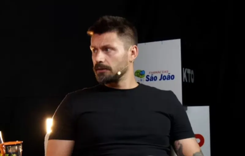 A opinião de Sobis sobre Yuri Alberto comemorar os gols contra o Inter Rafael Sobis Inter