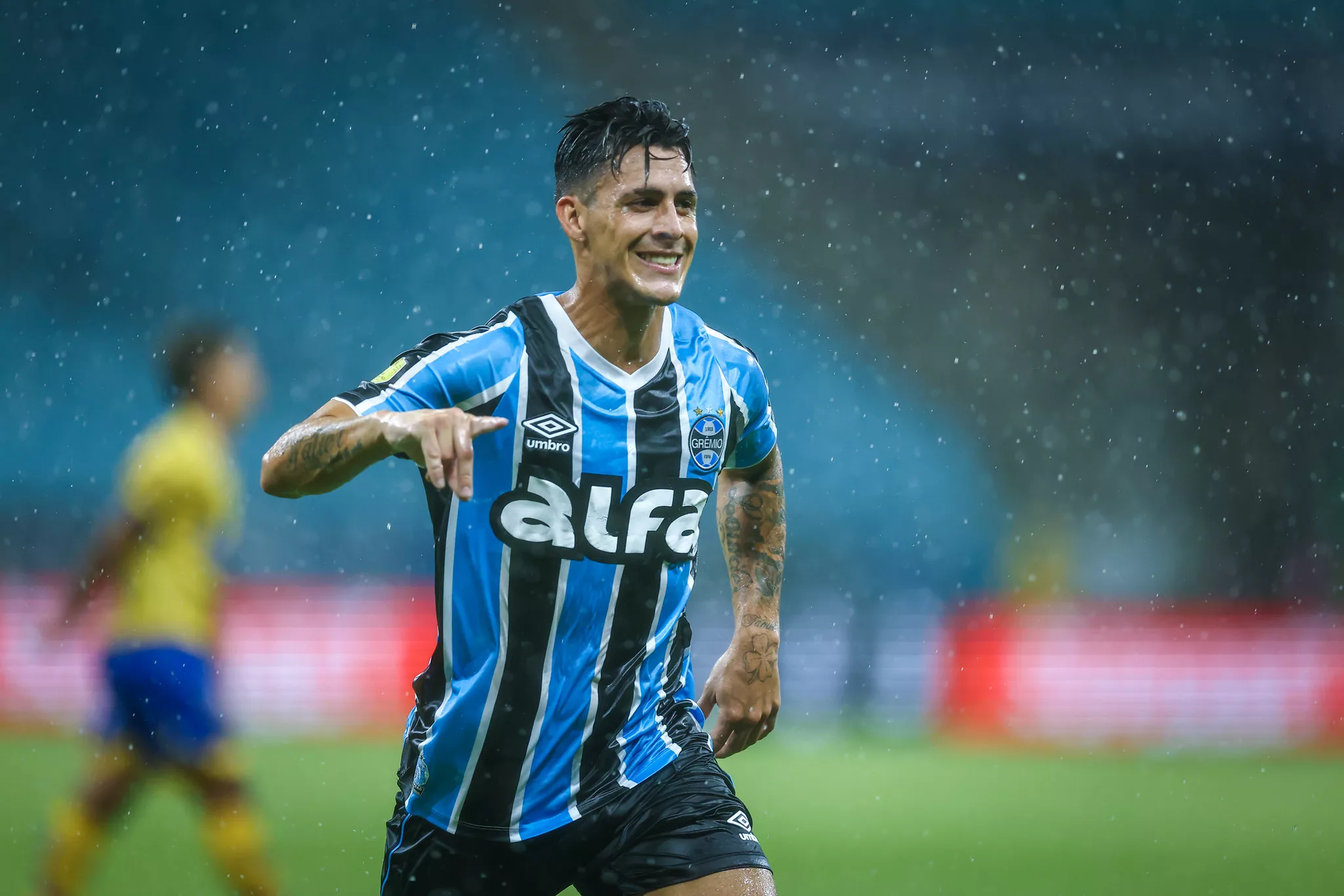 Pavón pelo Grêmio