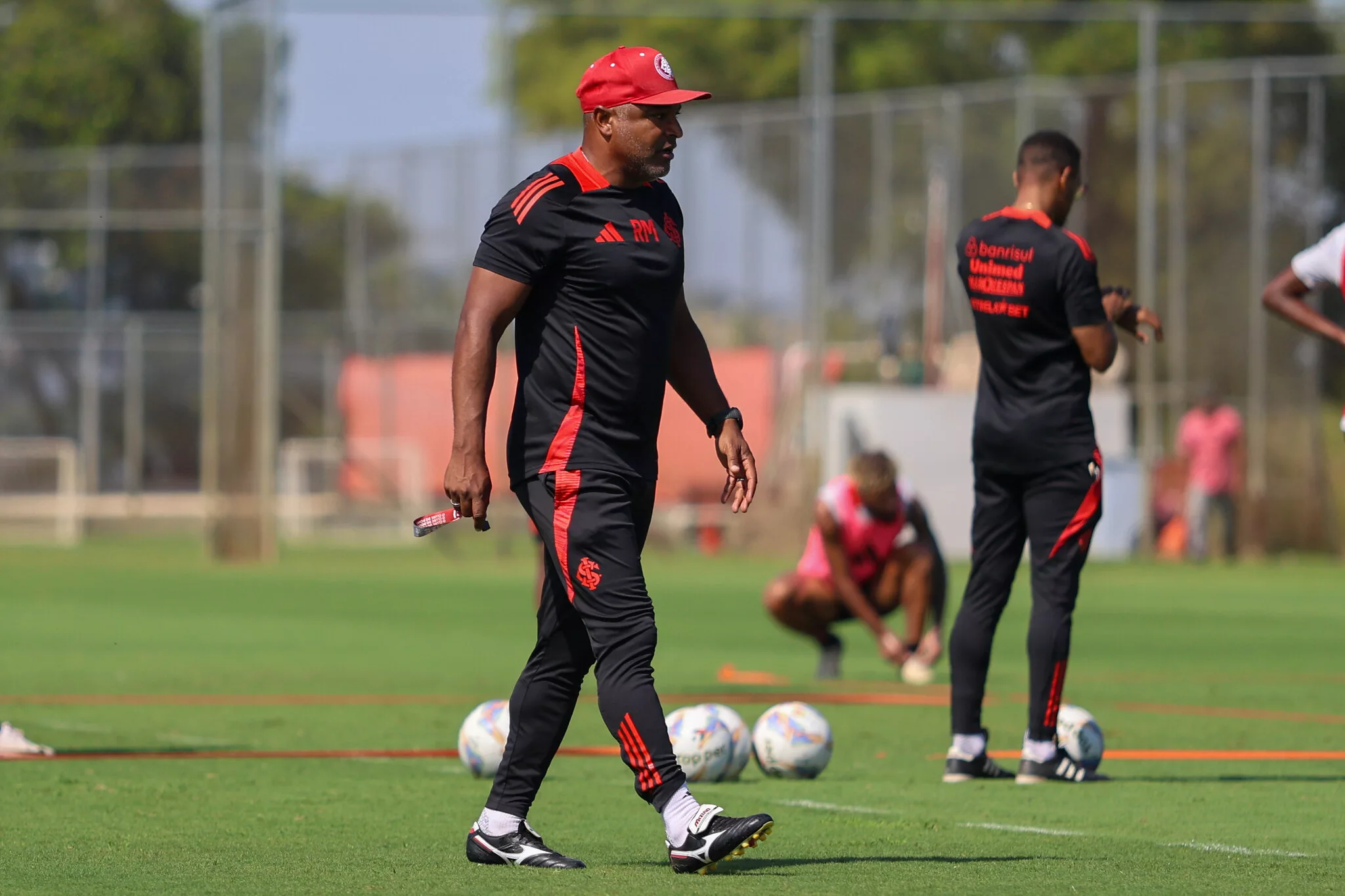 Com novo desfalque, veja provável Inter, horário e onde assistir contra o Caxias Roger pelo Inter