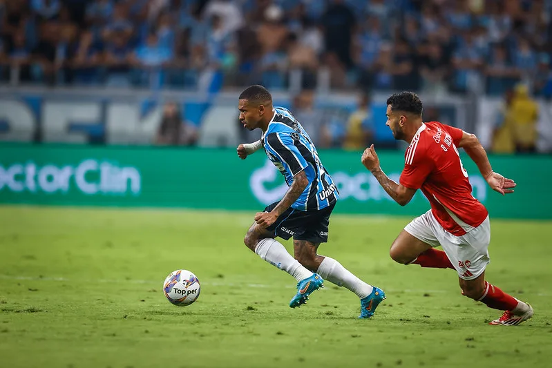 Time não evolui? Jogador do Grêmio se incomoda após Gre-Nal: "Não cabe essa pergunta"