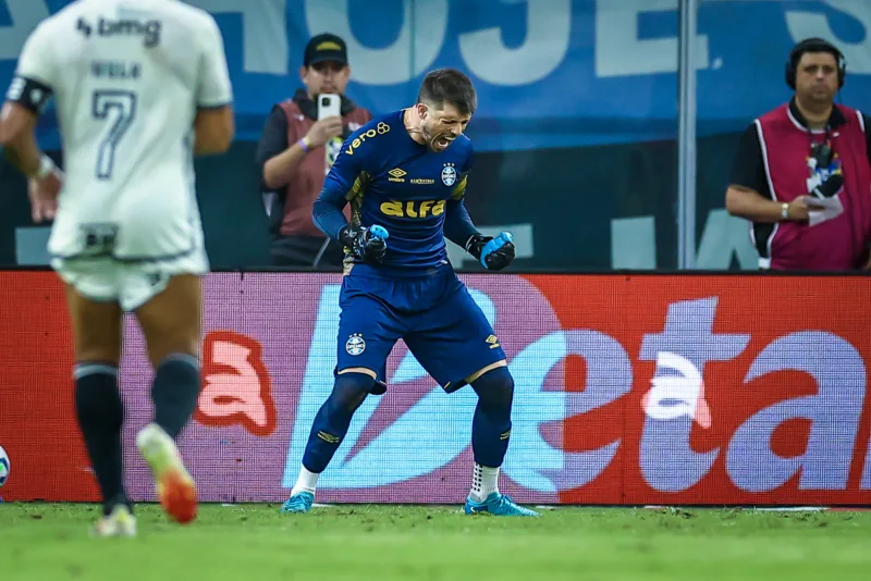 Hulk cita "um pouco de sorte" do Grêmio e aponta o melhor em campo Hulk cita "um pouco de sorte" do Grêmio e aponta o melhor em campo