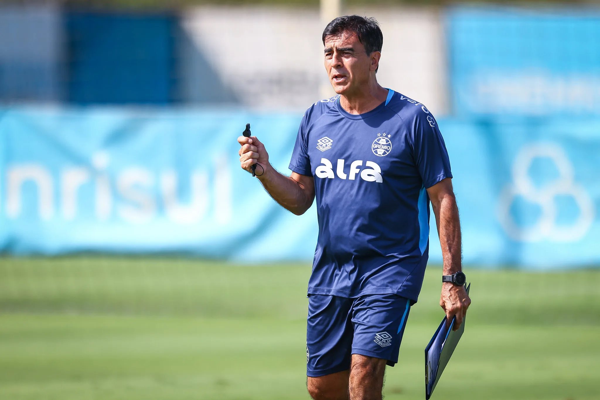 Grêmio espera fechar mais duas contratações e pode liberar até seis jogadores Grêmio de Quinteros