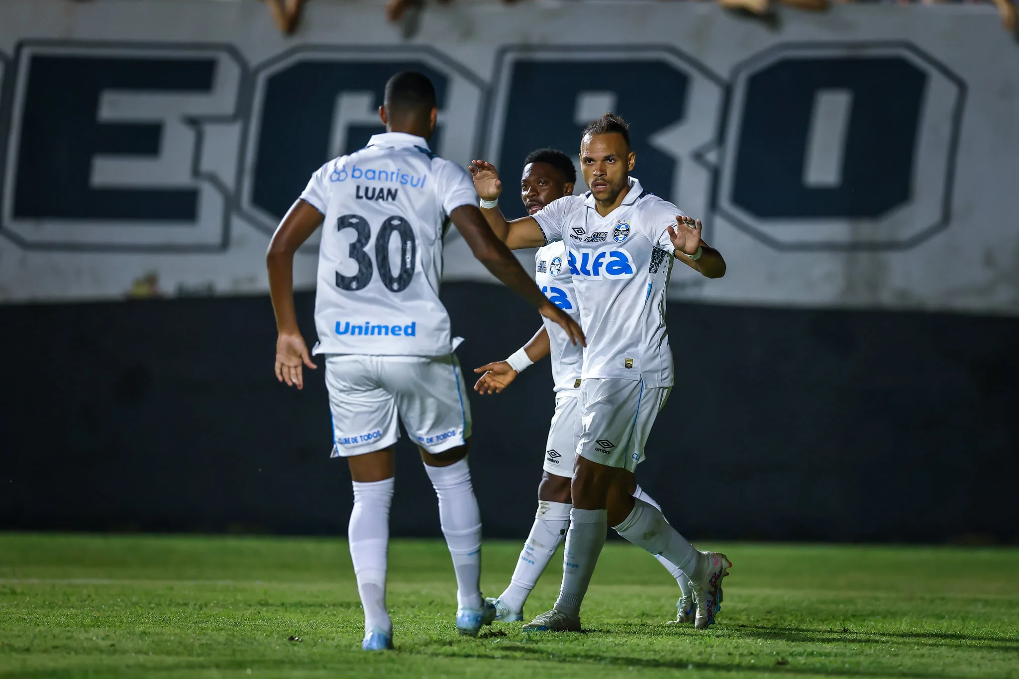 Grêmio atualiza situação de Braithwaite e faz garantia para o Gre-Nal de domingo Grêmio