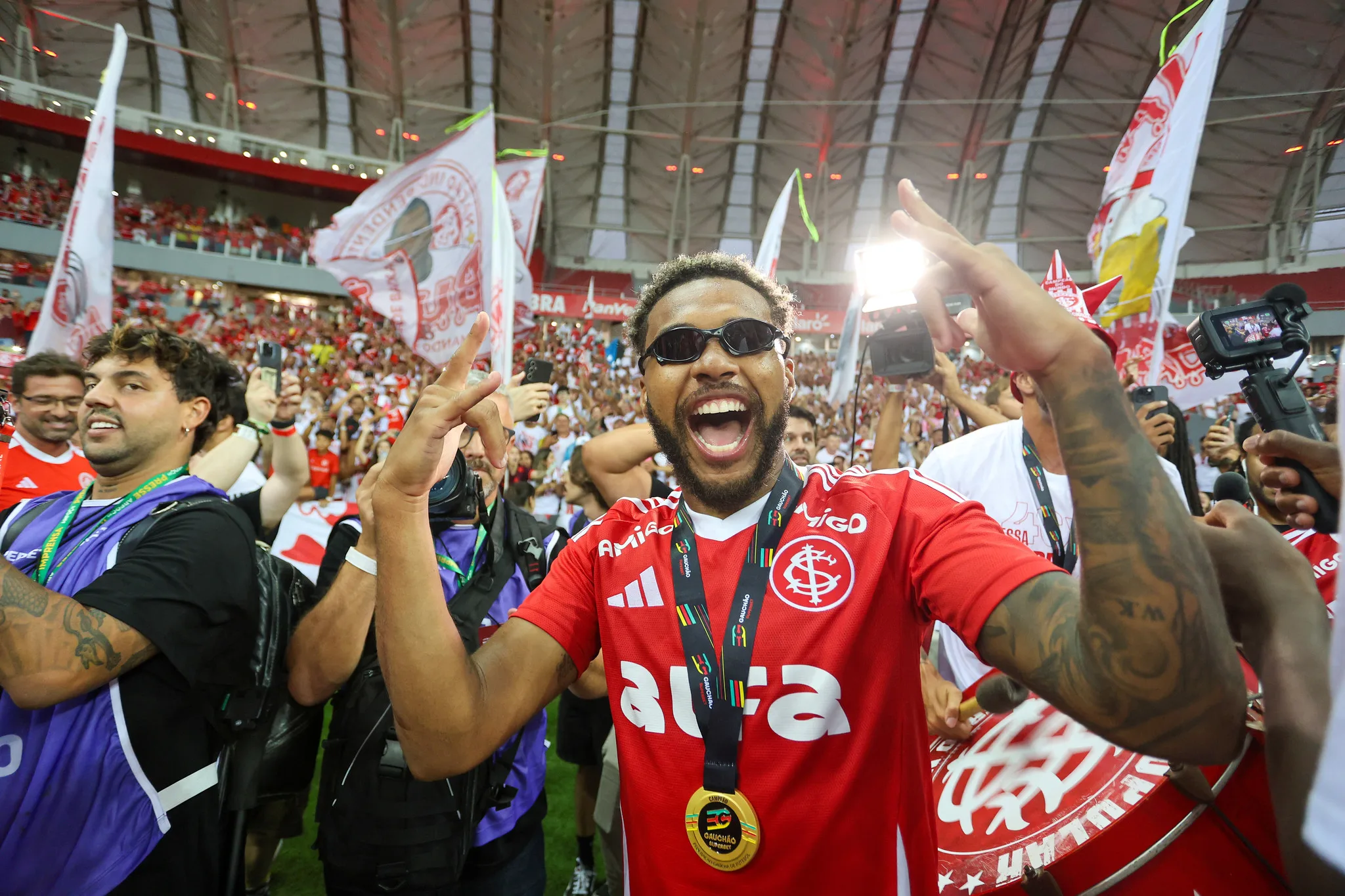 Wesley e mais quatro: repórter informa possíveis saídas do Inter no meio do ano Wesley Inter