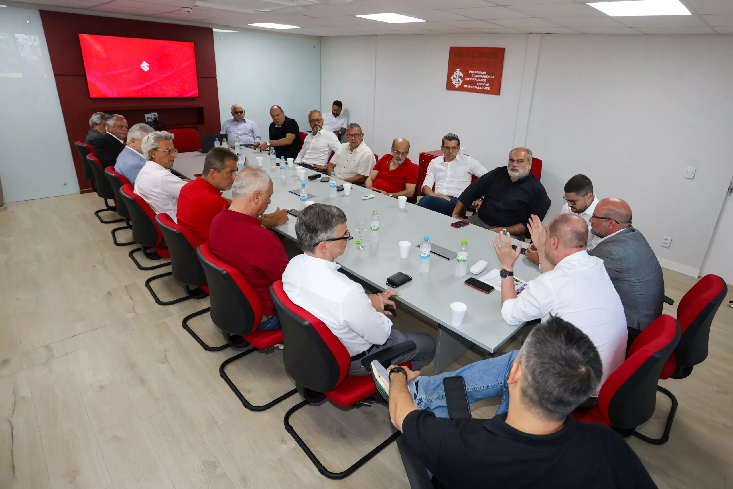 O que Roger falou sobre a reunião de dirigentes do Inter às vésperas do Gre-Nal Inter
