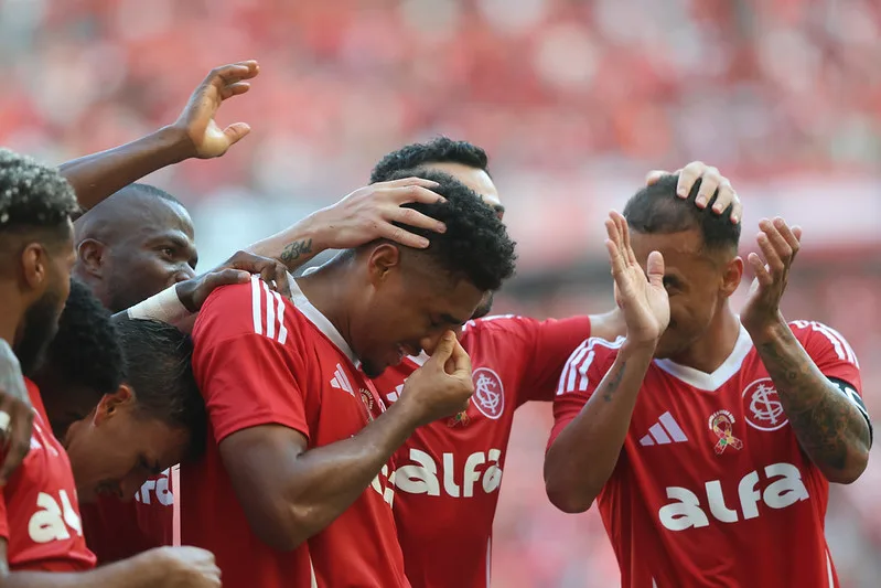Inter vence Juventude de virada e retoma confiança no Brasileirão Victor Gabriel, Inter