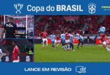 Bola bate na mão de Raykkonen, jogador do Inter