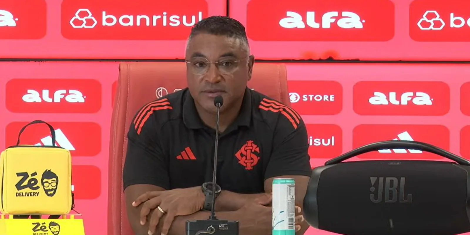 Roger Machado comenta sobre demissão de Gustavo Quinteros antes do Gre-Nal Roger Machado - Inter Palmeiras - Brasileirão 2025 - Foto: YouTube/Inter