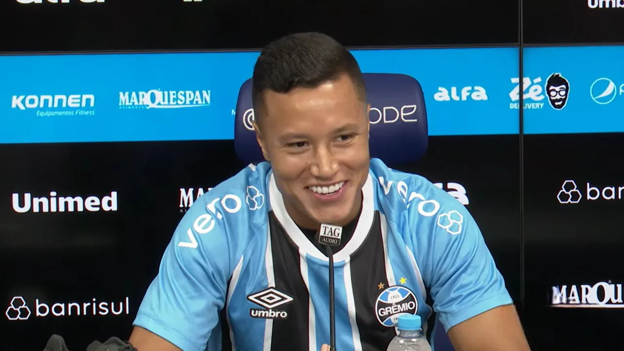 Antes, treinado por Léo Jardim, no Cruzeiro, Marlon foi apresentado pelo Grêmio