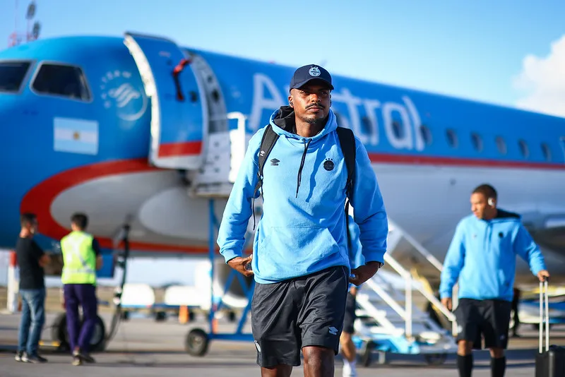 A nova zaga que Mano Menezes testa no Grêmio com as opções disponíveis Jemerson Grêmio