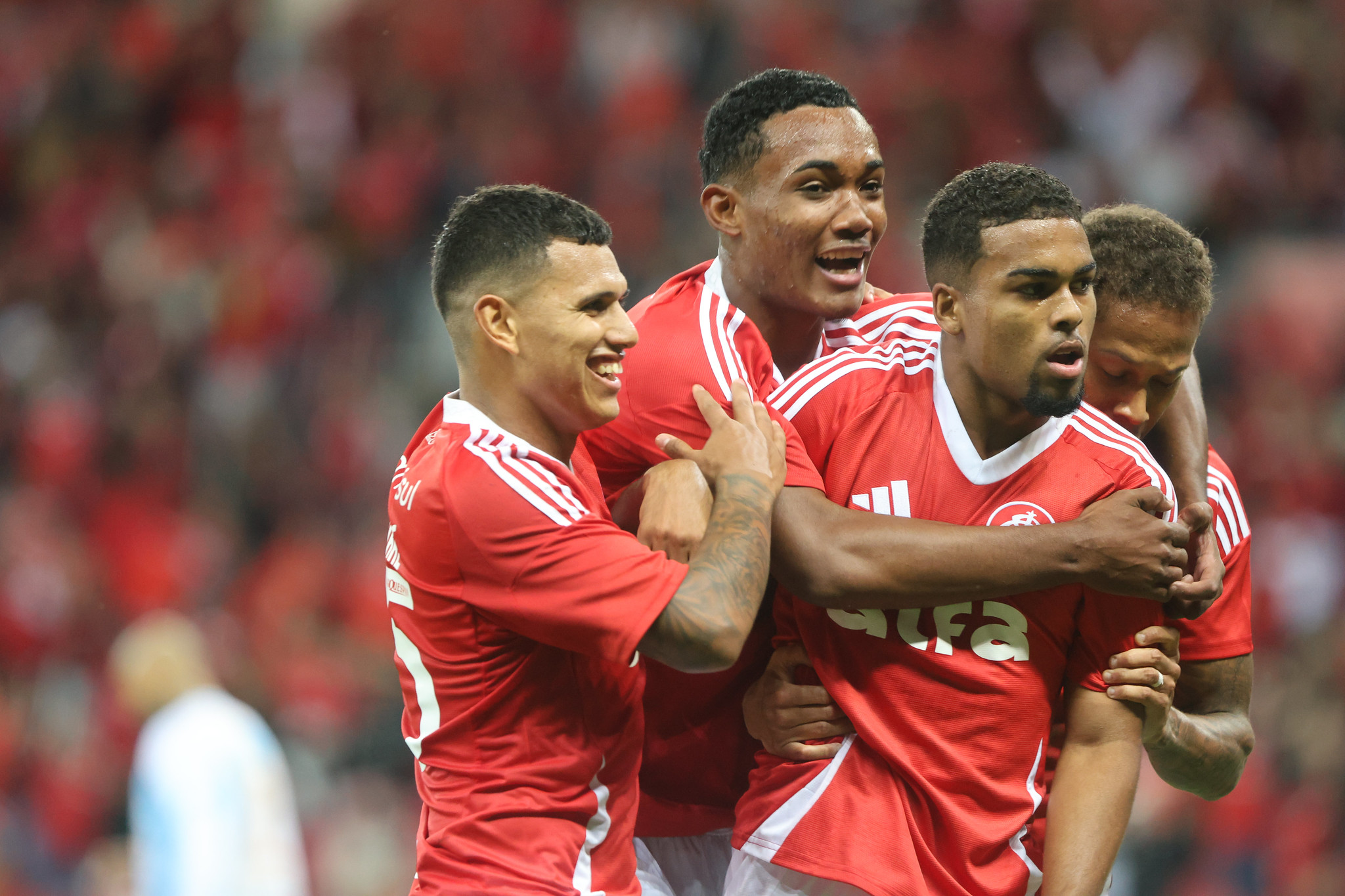 Inter teve a estreia de Raykkonen