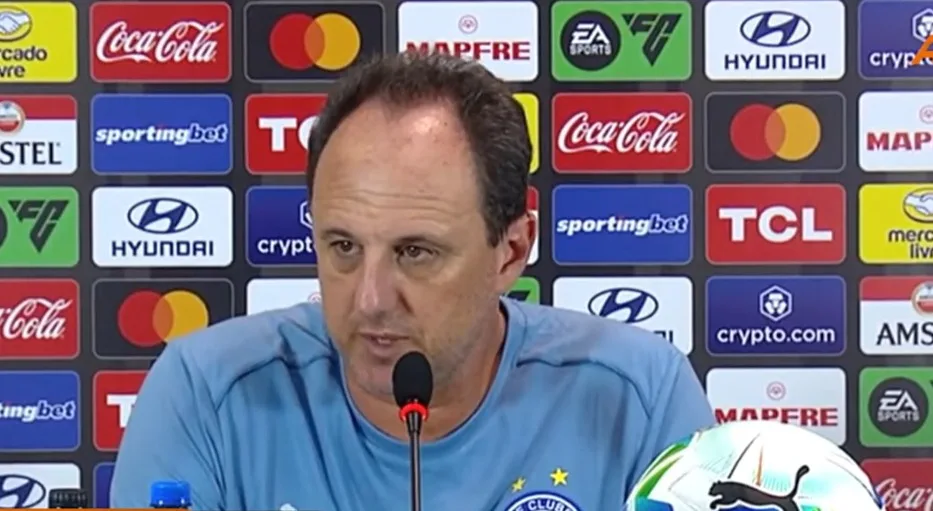 "Fácil tumultuar o ambiente": o motivo da irritação de Rogério Ceni após o empate com o Inter Rogério Ceni, treinador do Bahia, dando entrevista após 1x1 contra o Inter, na Libertadores 2025