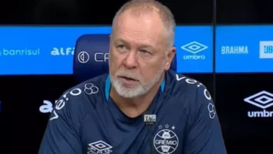 Mano indica primeiras escalações no Grêmio, elogia Felipão e promete: "Volto com apetite" Mano Menezes Grêmio