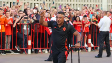 Roger Machado pressionado no Inter
