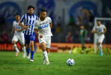Braithwaite, jogador do Grêmio durante CSA x Grêmio no Brasileirão 2025 - Foto Lucas Uebel/Grêmio