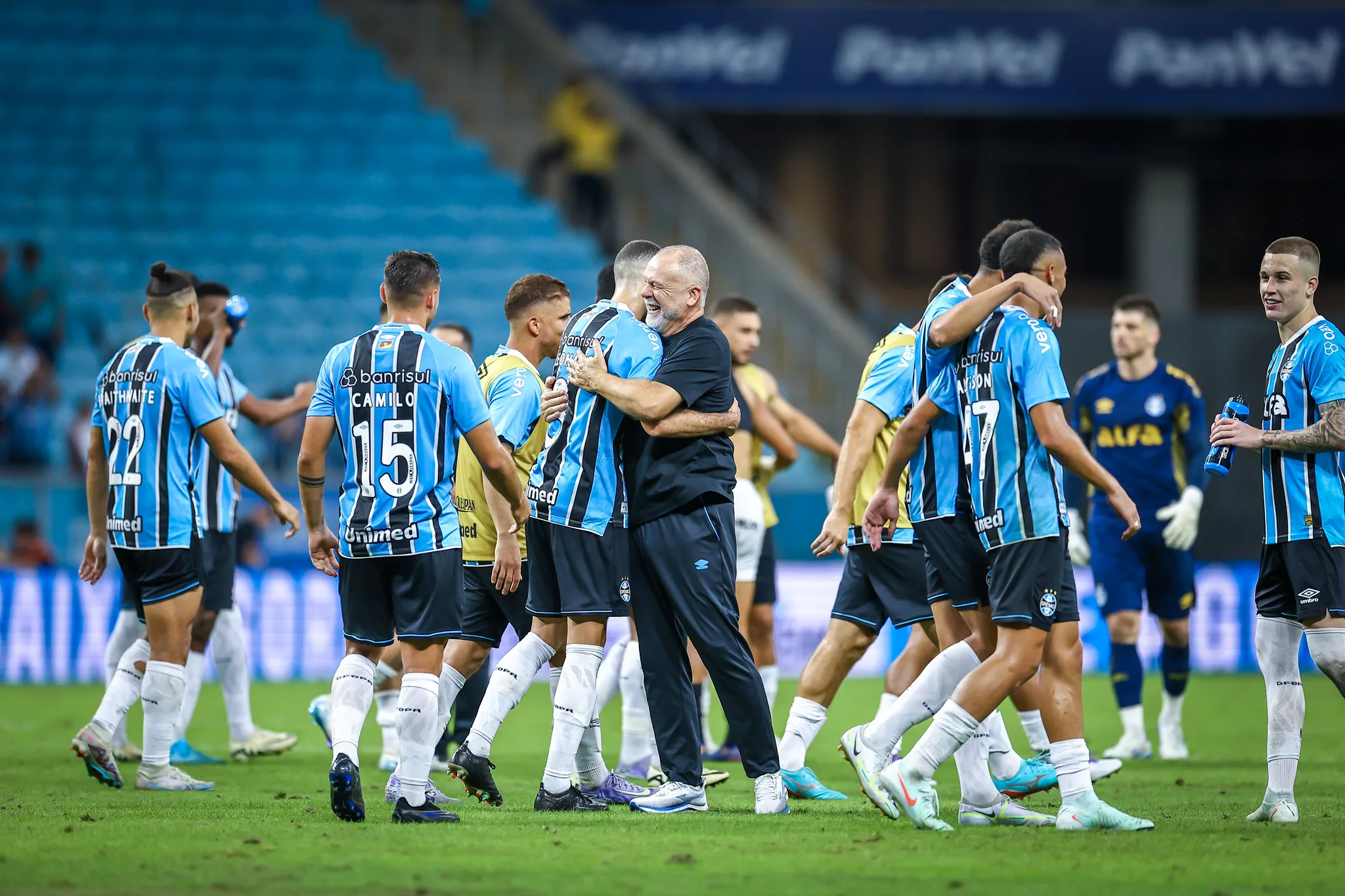 Mano Menezes elogia Jemerson e explica problemas de Monsalve e Cristaldo no Grêmio Grêmio