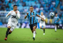 Braithwaite pelo Grêmio