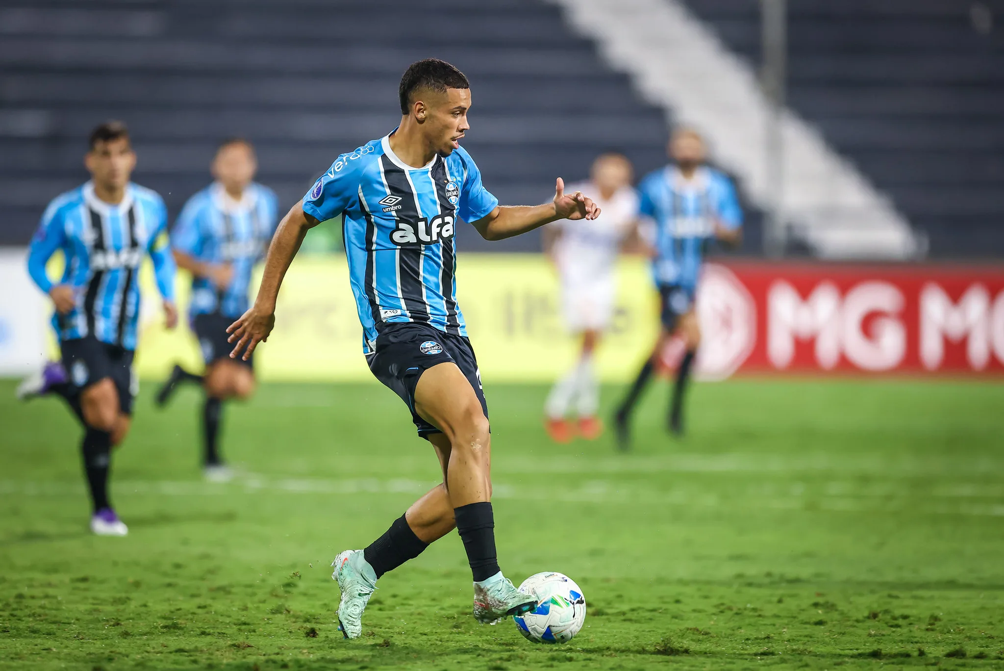 Com retornos, Grêmio prepara diversas mudanças no time para o jogo de sábado Grêmio