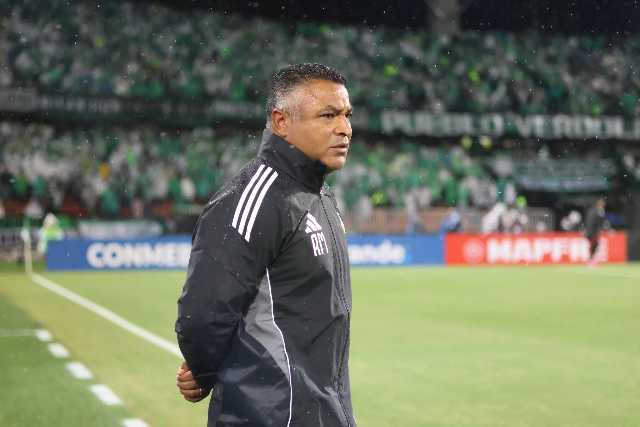Roger admite fase delicada do Inter, mas mira classificação na Libertadores: "Nas nossas mãos" Roger Machado pelo Inter