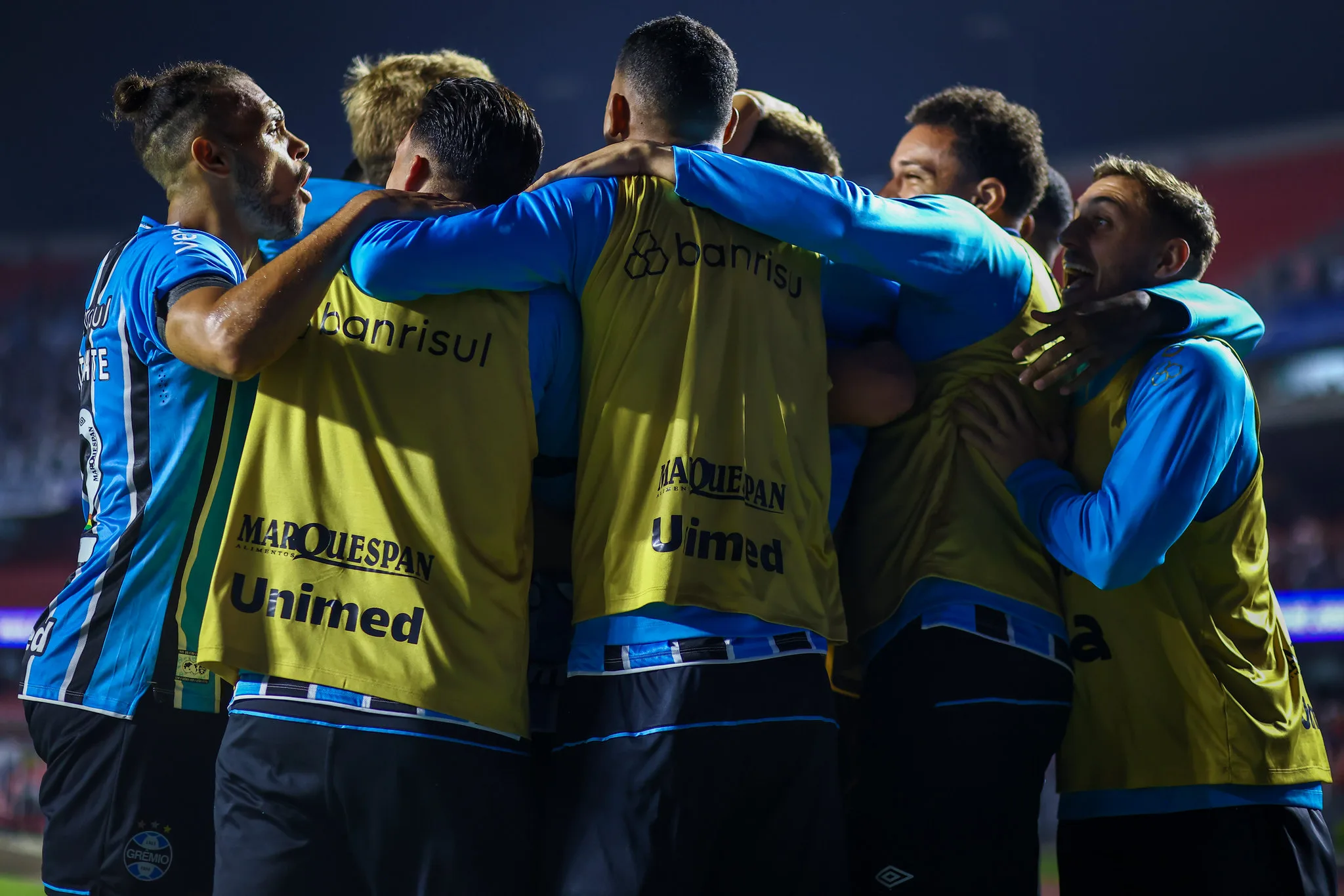 Grêmio projeta classificação na terça-feira e já indica substituto de Jemerson no Brasileirão RS - FUTEBOL/CAMPEONATO BRASILEIRO 2025/GREMIO X SAO PAULO - ESPORTES - Lance da partida entre Gremio e Sao Paulo disputada na noite deste sabado, no Estádio Morumbis, em Sao Paulo, em partida valida pela Campeonato Brasileiro 2025. FOTO: LUCAS UEBEL/GREMIO FBPA