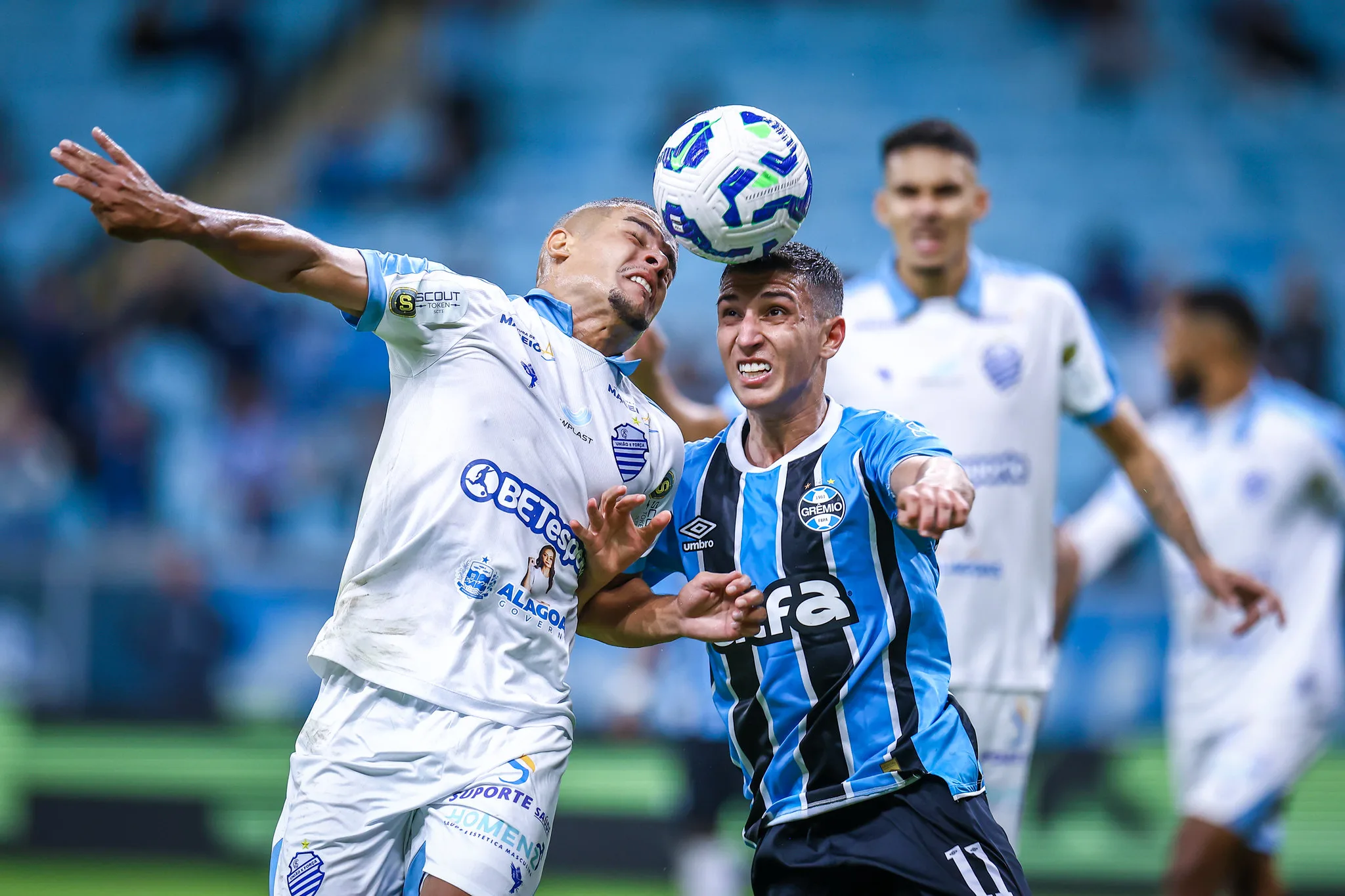 CSA publica vídeo após eliminar o Grêmio e rebate dois jornalistas gaúchos: "Respeito é essencial" Grêmio foi eliminado para o CSA