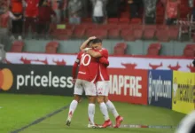 Inter vence