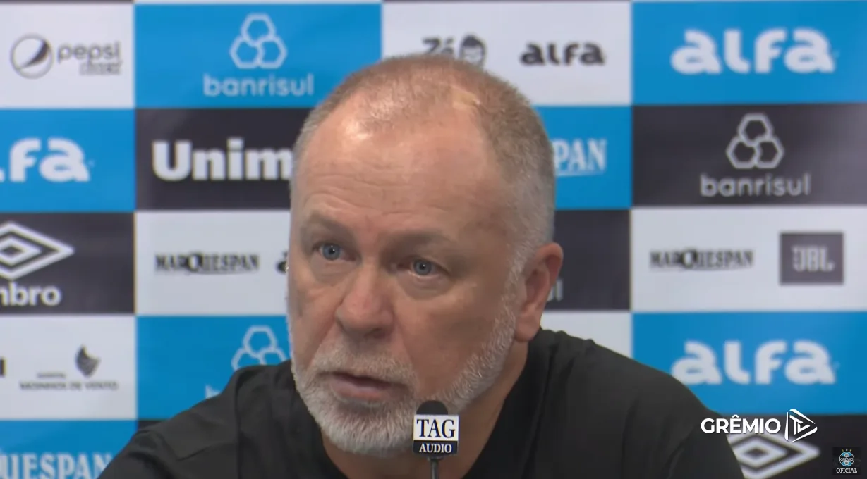 Mano Menezes responde se tem medo de ser rebaixado com o Grêmio no Brasileirão Mano Menezes no Grêmio