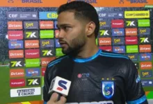 Rayr, jogador do Maracanã, em jogo contra o Inter, pala Copa do Brasil 2025