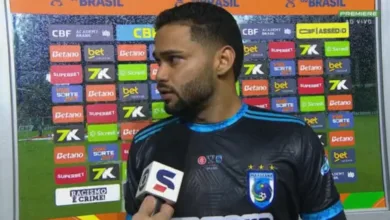 Rayr, jogador do Maracanã, em jogo contra o Inter, pala Copa do Brasil 2025