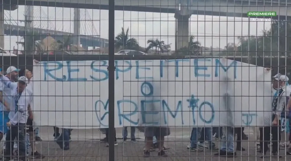 Mano Menezes analisa sobre os protestos da torcida, ajustes táticos e planejamento do Grêmio Mano Menezes analisa sobre os protestos da torcida, ajustes táticos e planejamento do Grêmio