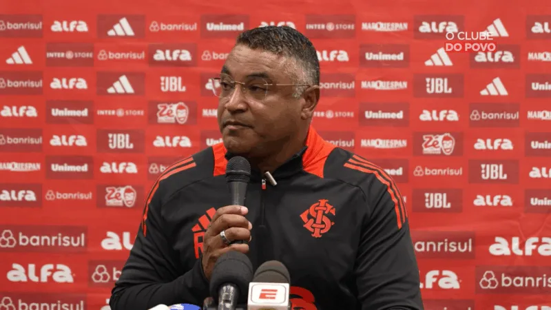 Alan Patrick chama responsabilidade e dá entrevista após decepção do Inter na Colômbia Roger Machado concede entrevista coletiva após a derrota do Inter fora de casa por 4x2 para o Corinthians, válido pelo Brasileirão 2025 Foto: Reprodução/YouTube/ TVInter