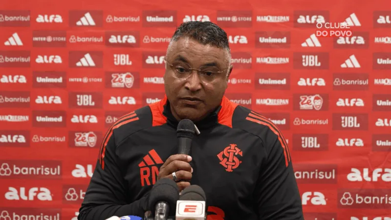 Bastidores: direção do Inter está incomodada com o alto número de gols sofridos Roger Machado concede entrevista coletiva após a derrota do Inter fora de casa por 4x2 para o Corinthians, válido pelo Brasileirão 2025 Foto: Reprodução/YouTube/ TVInter