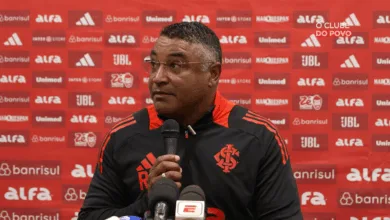 Roger Machado concede entrevista coletiva após a derrota do Inter fora de casa por 4x2 para o Corinthians, válido pelo Brasileirão 2025 Foto: Reprodução/YouTube/ TVInter