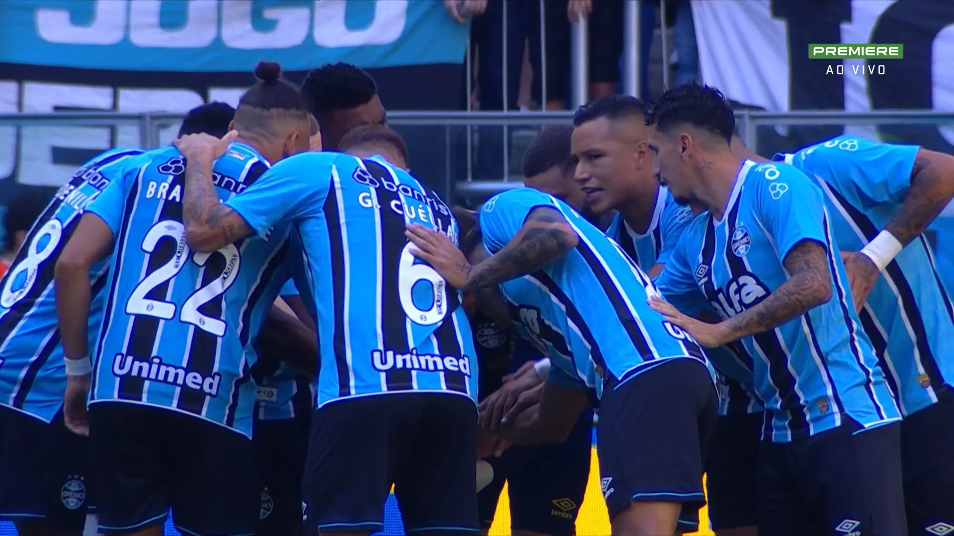 As faixas que a torcida do Grêmio levantou na Arena durante o jogo contra o Santos Jogadores do Grêmio - Grêmio x Santos - Brasileirão 2025