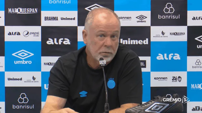 A declaração de amor de Mano Menezes ao Grêmio e aos torcedores após a vitória A declaração de amor de Mano Menezes ao Grêmio e aos torcedores após a vitória