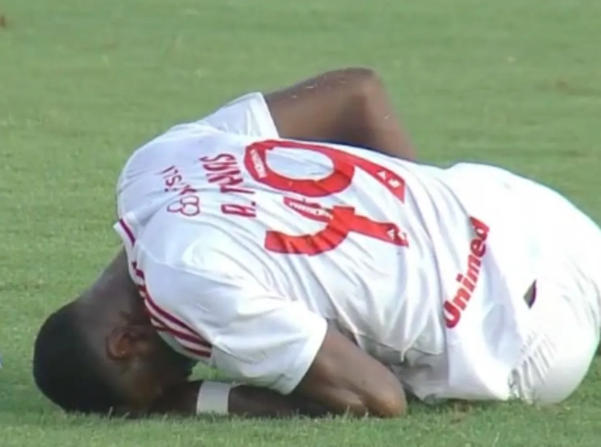 Ricardo Mathias sente lesão muscular e gera problema para o Inter contra o Bahia Ricardo Mathias pelo Inter