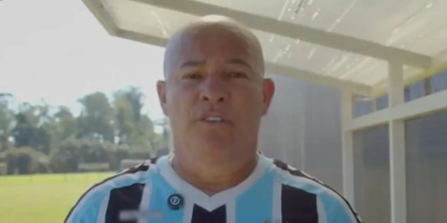 Grêmio convoca vários ex-jogadores e grava vídeo motivacional para o jogo de domingo Grêmio encara o Santos na Arena