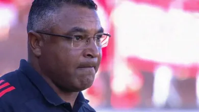 Roger Machado, treinador do Inter, no comando da equipe em um jogo qualquer do Campeonato Brasileiro (Foto Zona Mista)